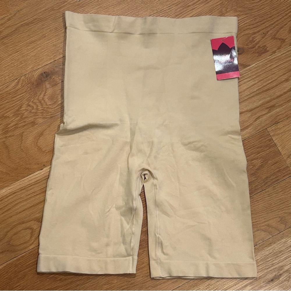 NWT High-Waisted Shaper Short